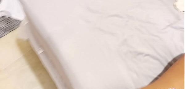 ECHTER AMATEUR DREIER MIT DEUTSCHE MILF KADA LOVE IM URLAUB